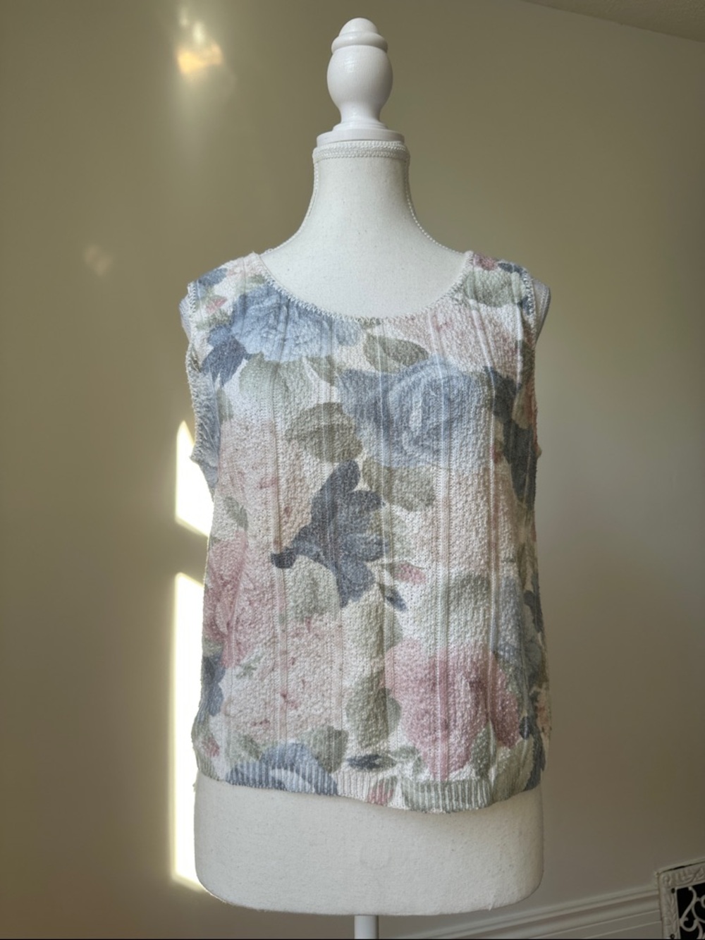 TRUE ROMANCE Vintage Pastel Floral Cottagecore Knit Sleeveless Top Size Medium